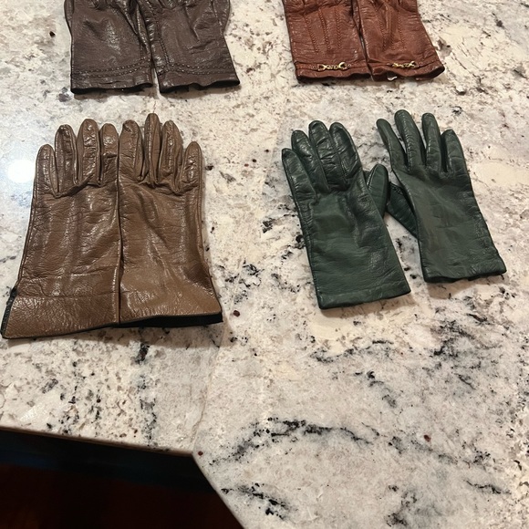 Luxury Leather Gloves - Picture 5 of 7